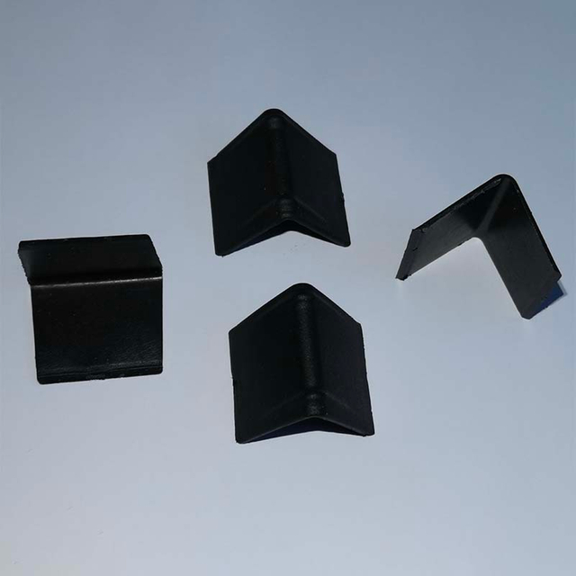 Kantenschutz aus Kunststoff 27 x 27 x 1,5 x 36 mm